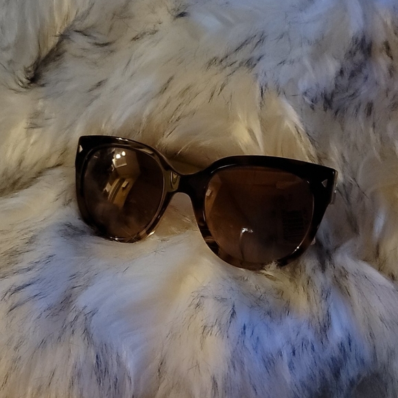 Prada sunglasses - Picture 7 of 7